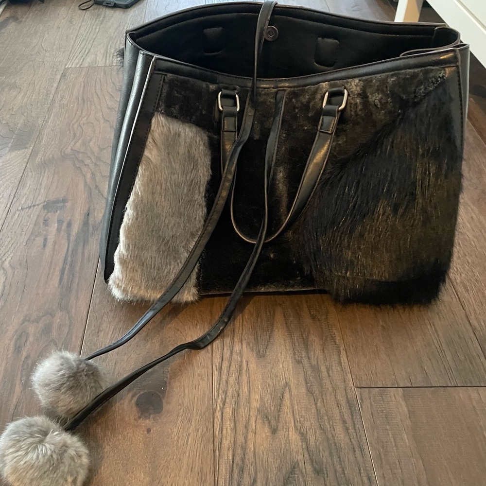Adorable large purse by Sandra Roberts Squared.